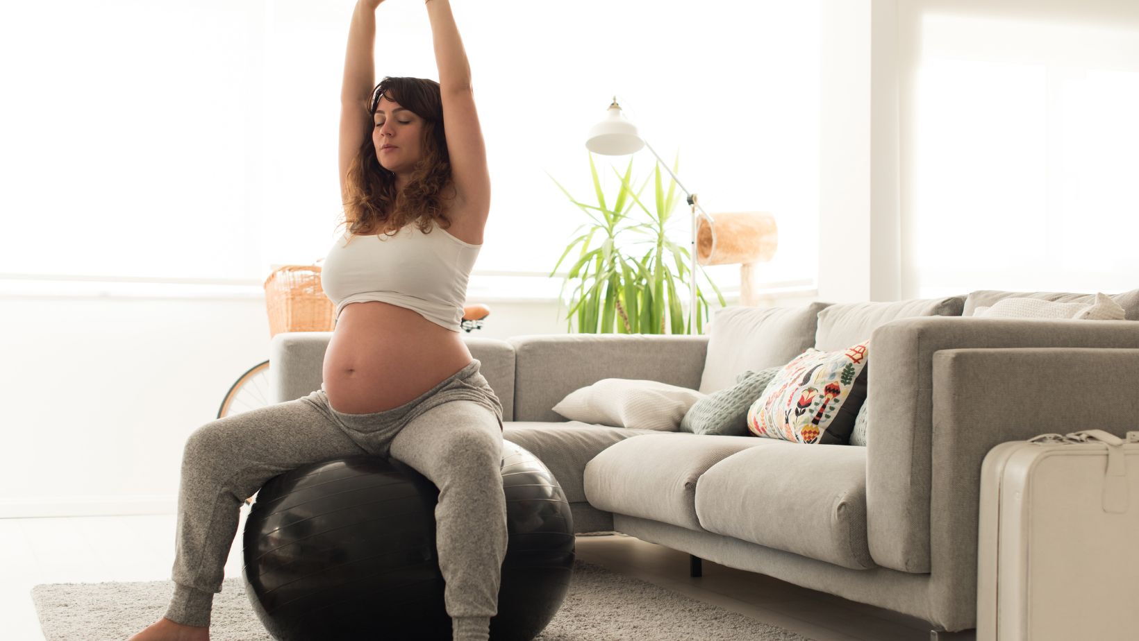 pregnancy yoga ball